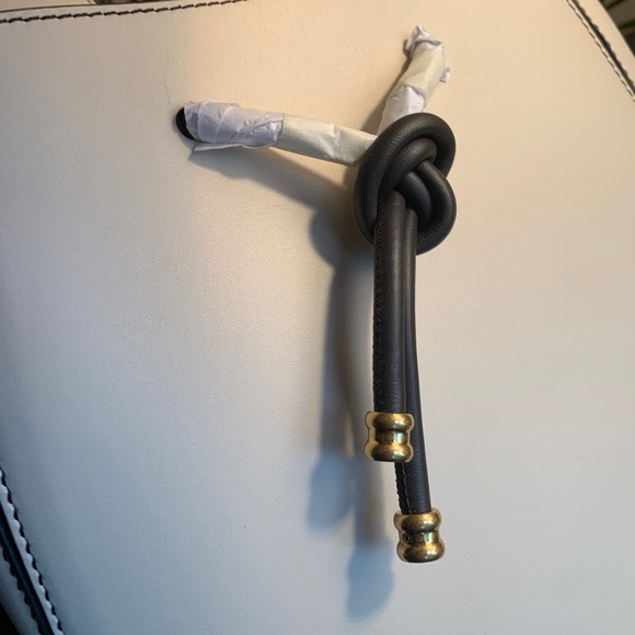 Authentic TORY BURCH CALF leather drawstrings bucket bag - Picture 9 of 16